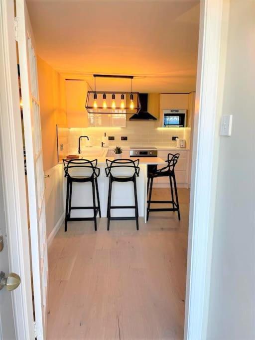 Stylish, Central And Cosy 1Bd Nr Canongate Edinburgh Ngoại thất bức ảnh