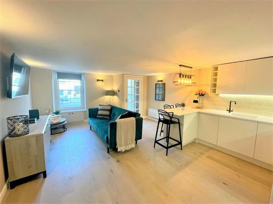 Stylish, Central And Cosy 1Bd Nr Canongate Edinburgh Ngoại thất bức ảnh